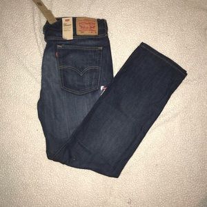 NWT Levi’s 514 Straight Dark Wash Jeans